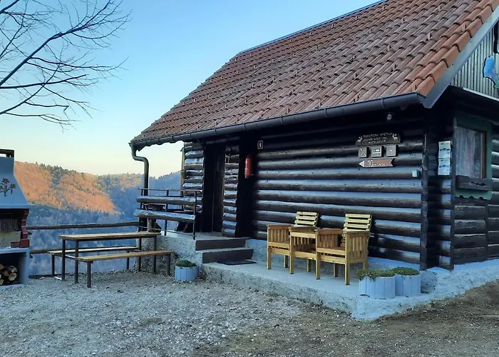 Jelenov Breg Pod Matajurem בית חווה קובאריד